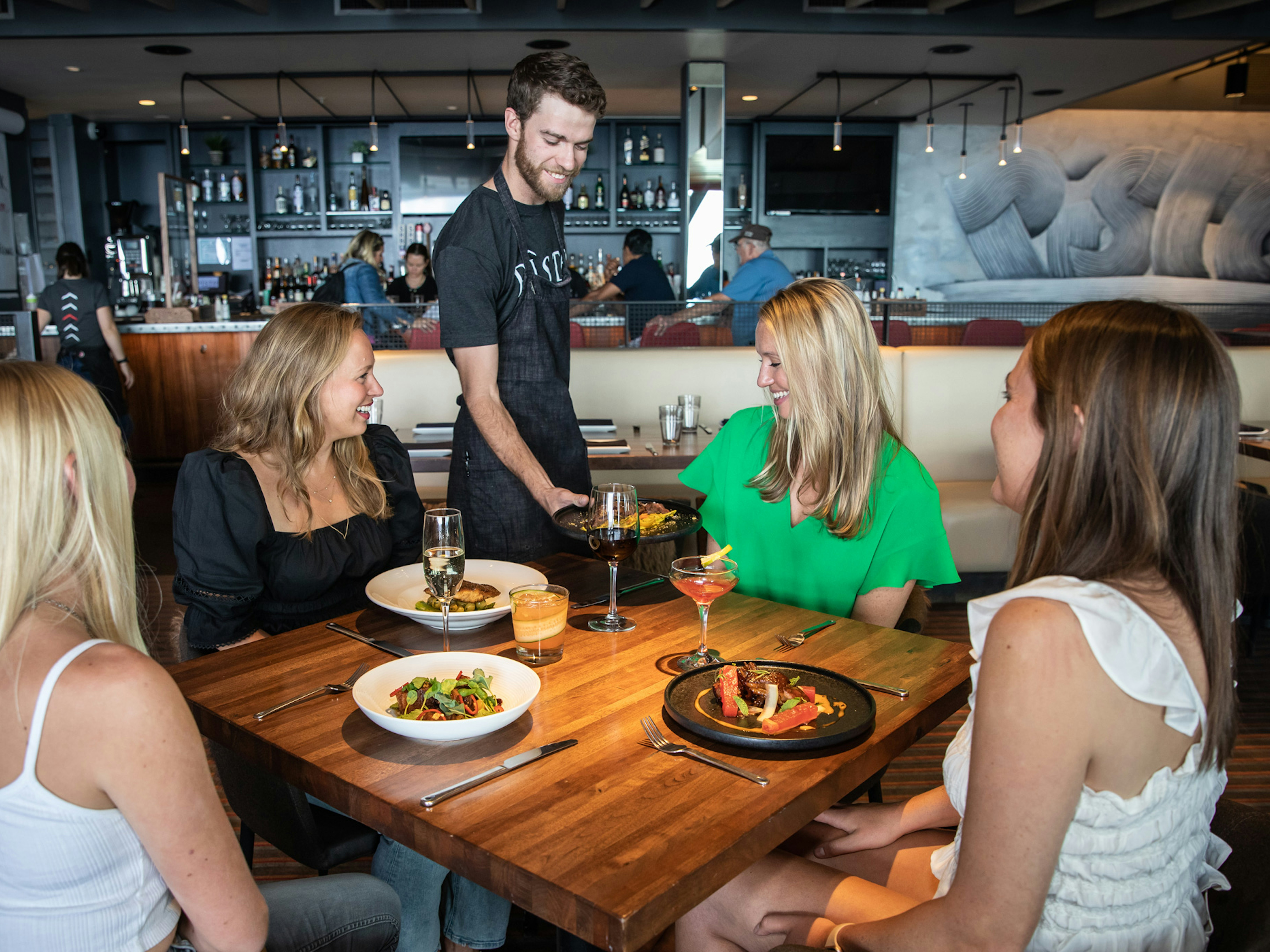 Piste Mountain Bistro table